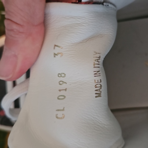 Authentic LV Catogram women's Stellar hi tops size 37 ***Rare*** - Picture 7 of 8